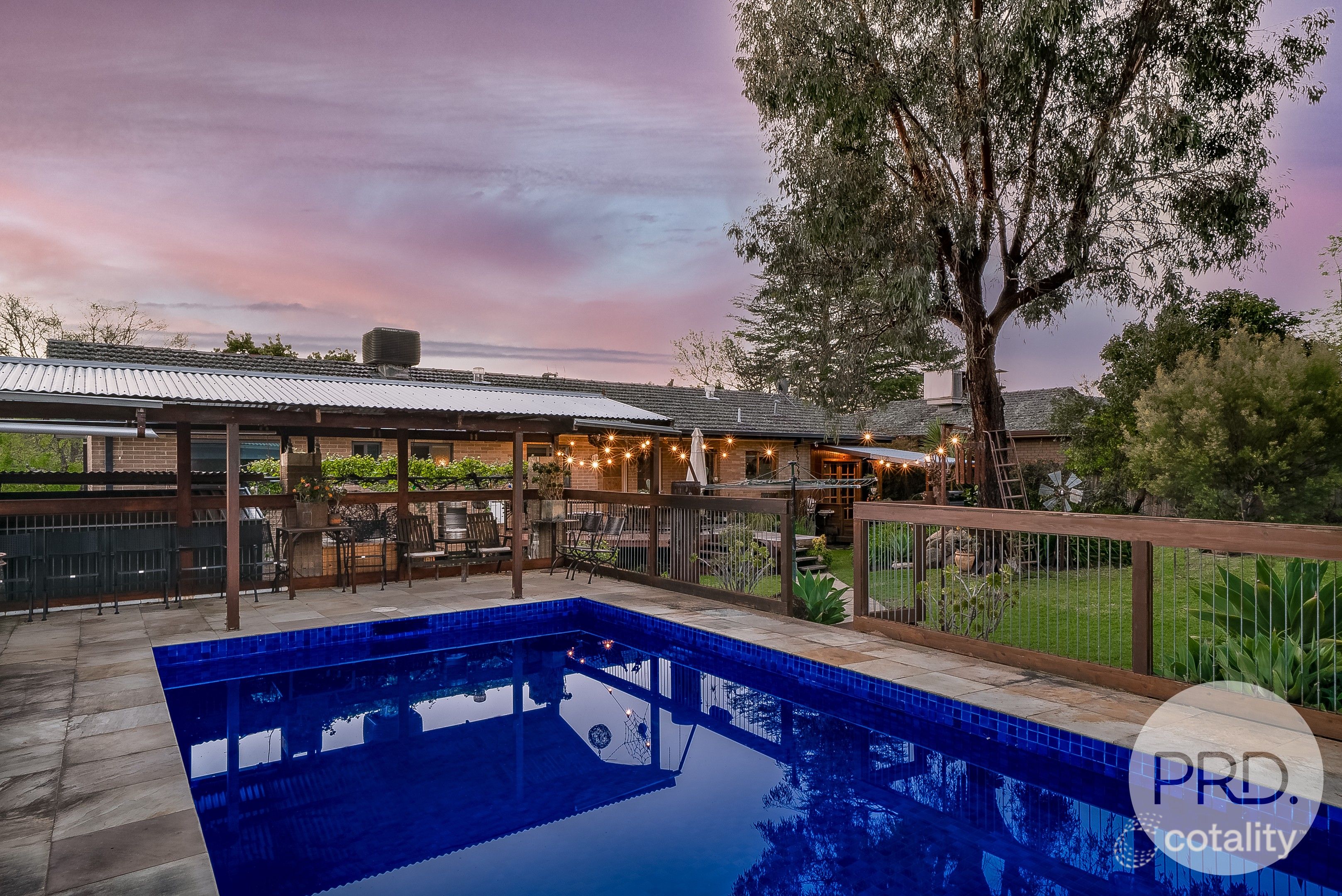 4 Churchill Ave, Kooringal, NSW 2650