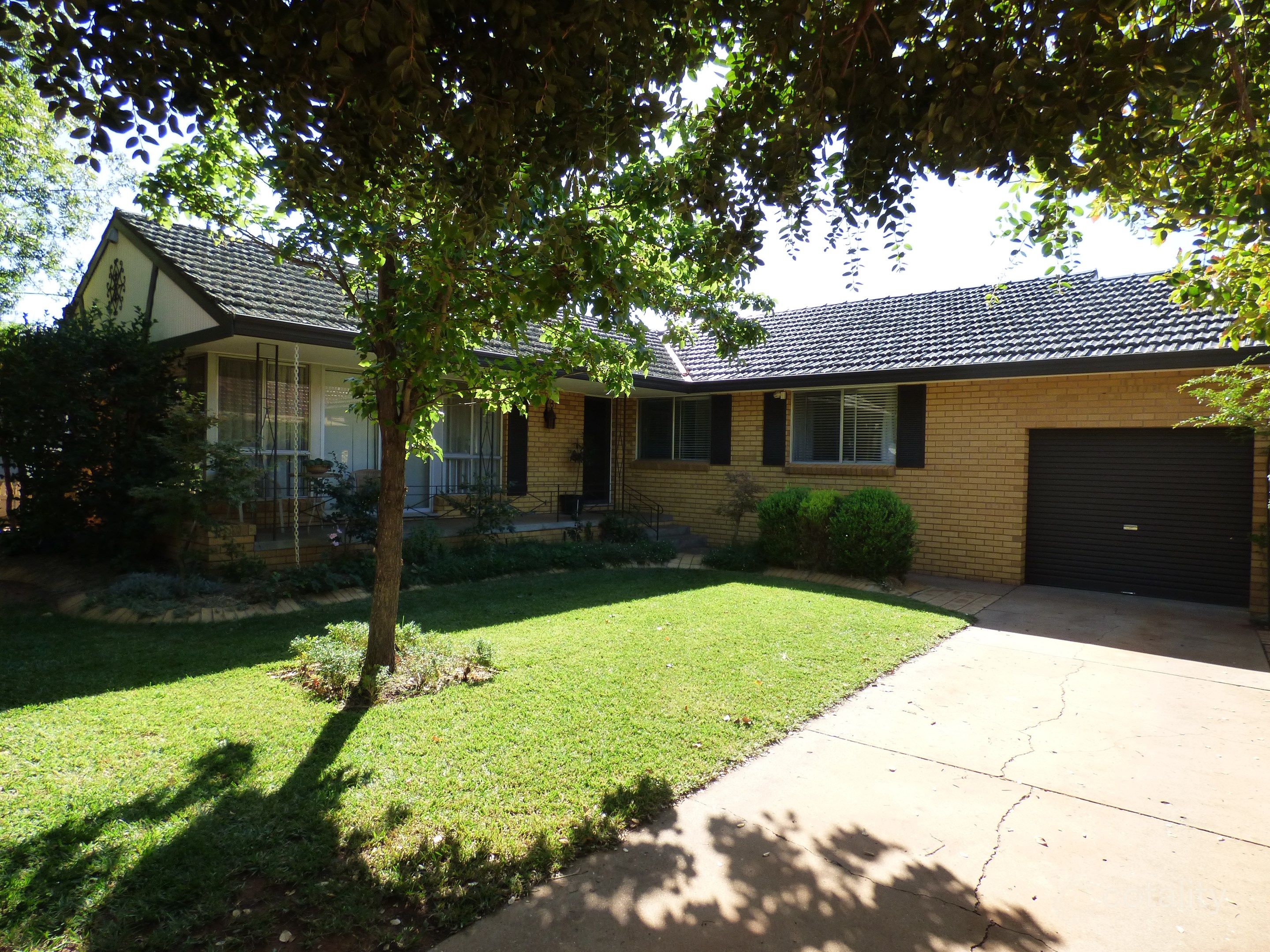 7 Ross Cres, Griffith, NSW 2680
