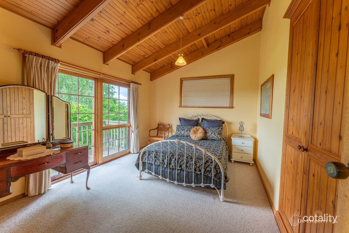 16 Lake Tce W, Mount Gambier, SA 5290