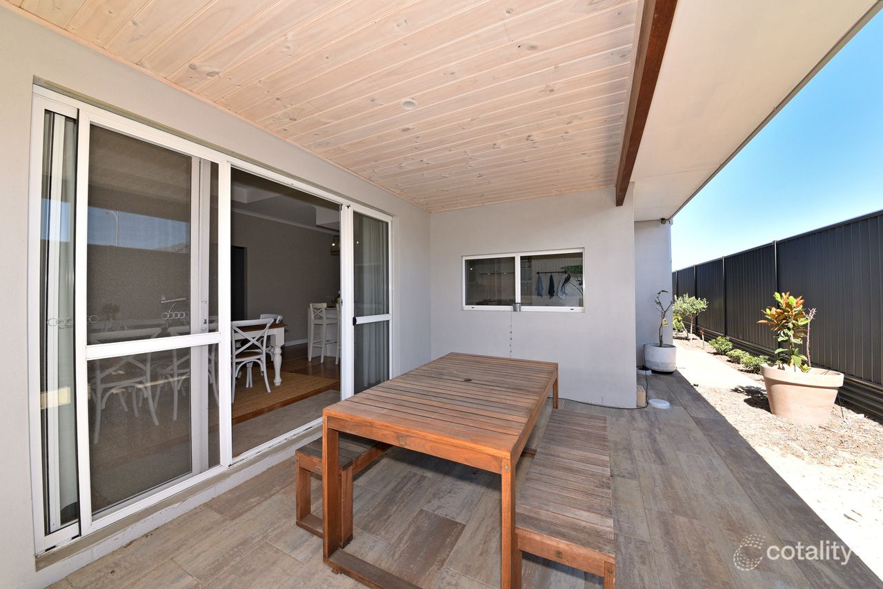 22 Mirabilis Ave, Jindalee, WA 6036