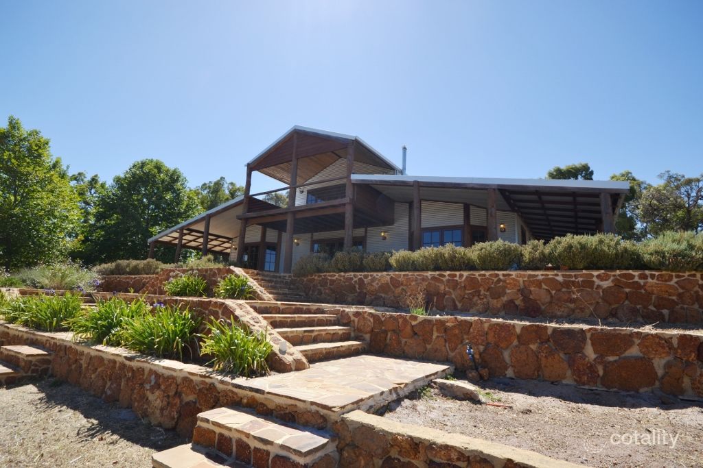 540 Braidwood Dr, Wooroloo, WA 6558