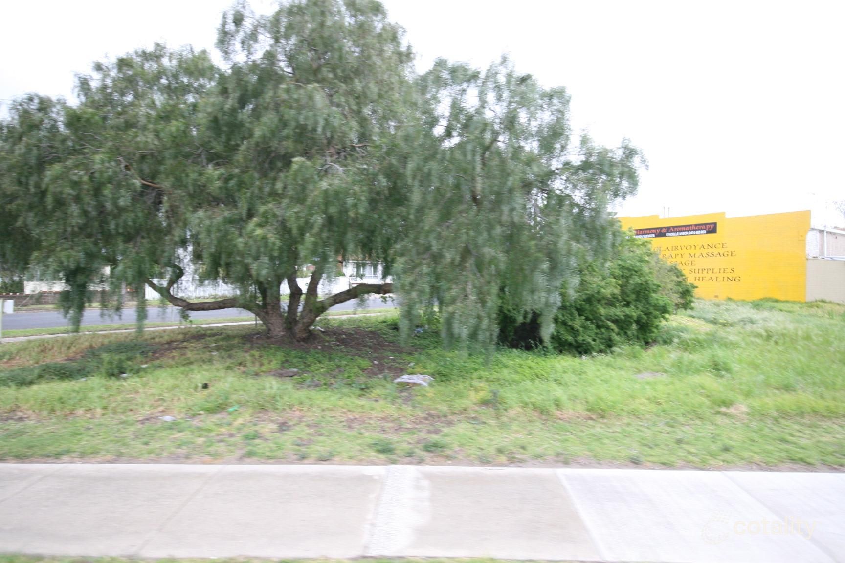 1 Tucker St, Breakwater, VIC 3219