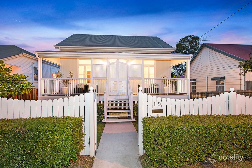 19 Kent Rd, Wooloowin, QLD 4030
