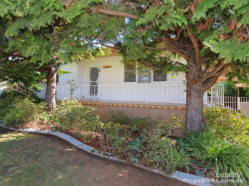 3 Wilson St, Kooringal, NSW 2650