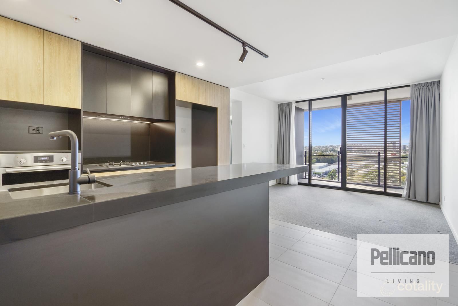 210/19 Deshon St, Woolloongabba, QLD 4102