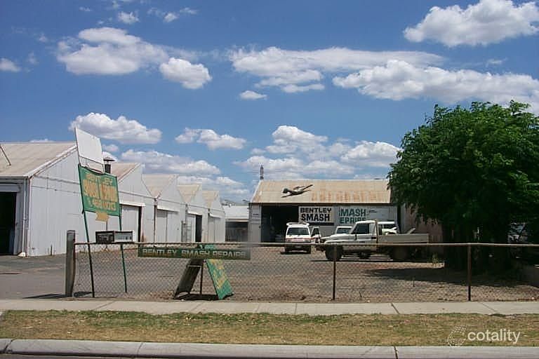 27 Sevenoaks St, Bentley, WA 6102