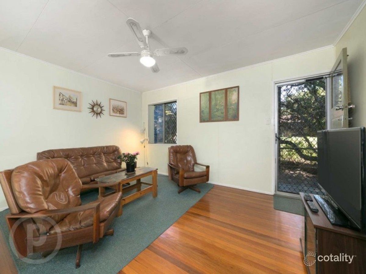 8 Muirlea St, Oxley, QLD 4075