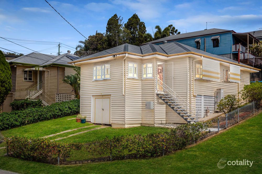 16 Coronation St, Bardon, QLD 4065