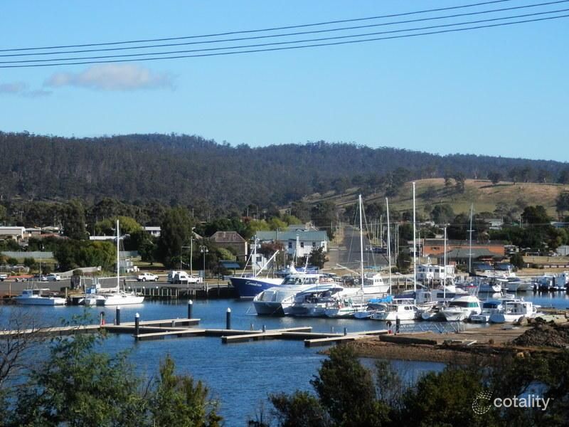 27 Esplanade, Triabunna, TAS 7190