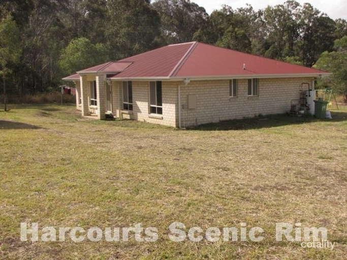 19 Fernhurst Cl, Cedar Vale, QLD 4285