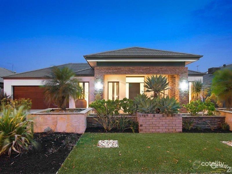 11 Brookwater Pde, Lyndhurst, VIC 3975