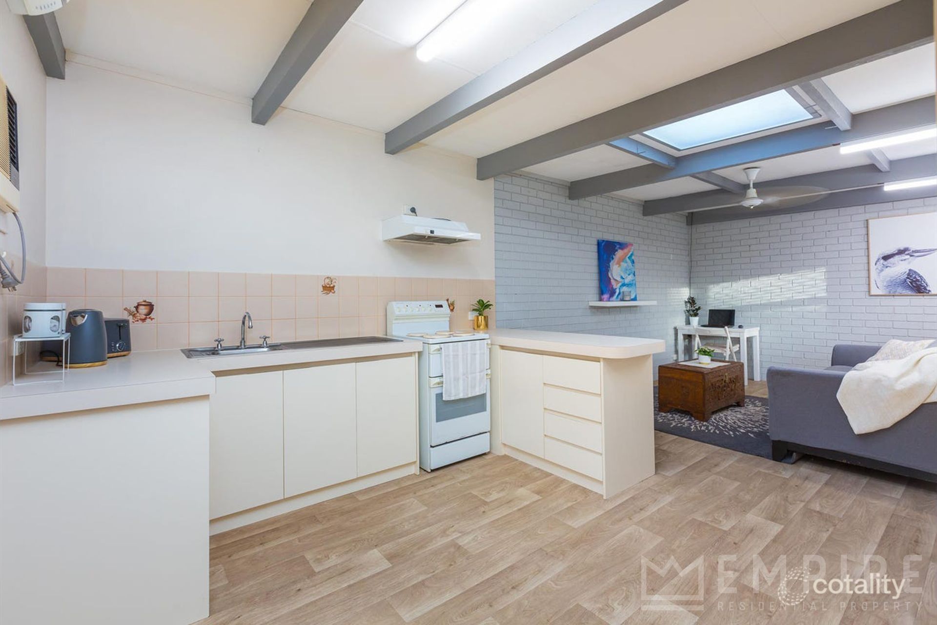 27 Cordelia Rd, Armadale, WA 6112