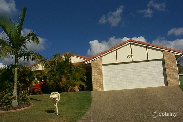 9 Glenlyon Ct, Albany Creek, QLD 4035