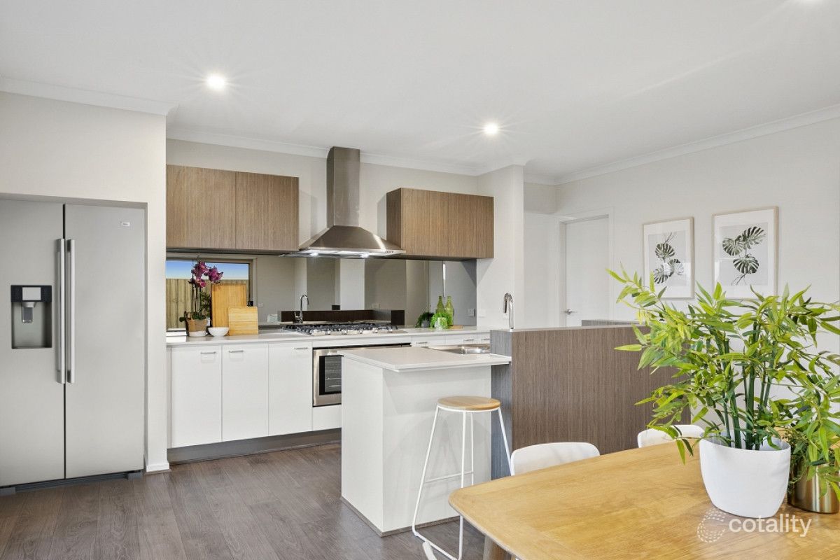 36 Snedden St, Armstrong Creek, VIC 3217
