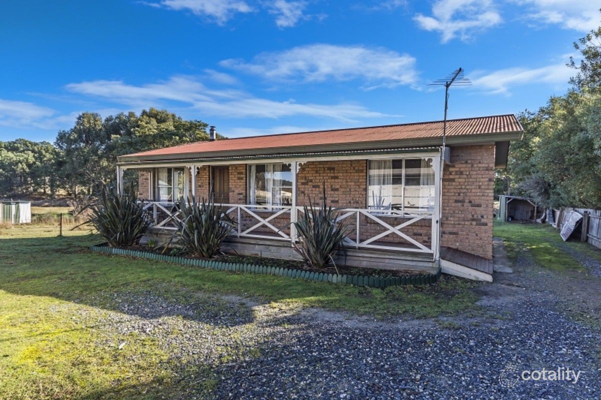 8 Crowther St, Beaconsfield, TAS 7270