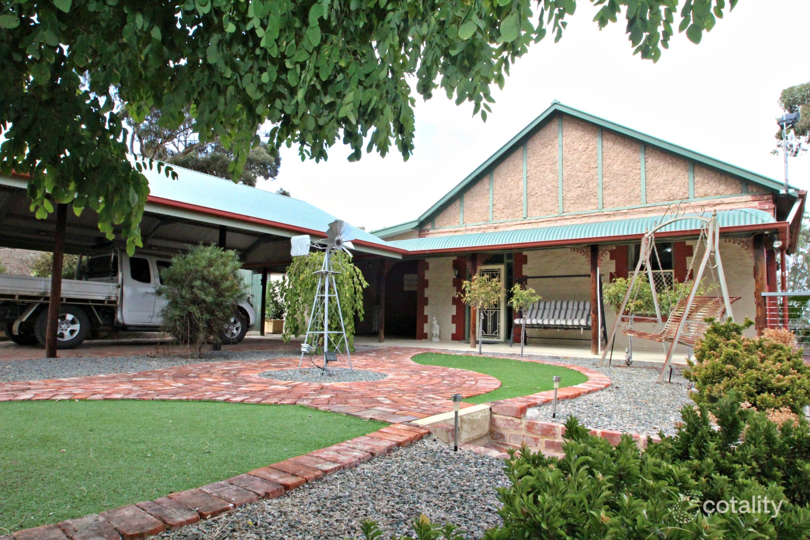 18 Popes Hill Rd, Watervale, SA 5452