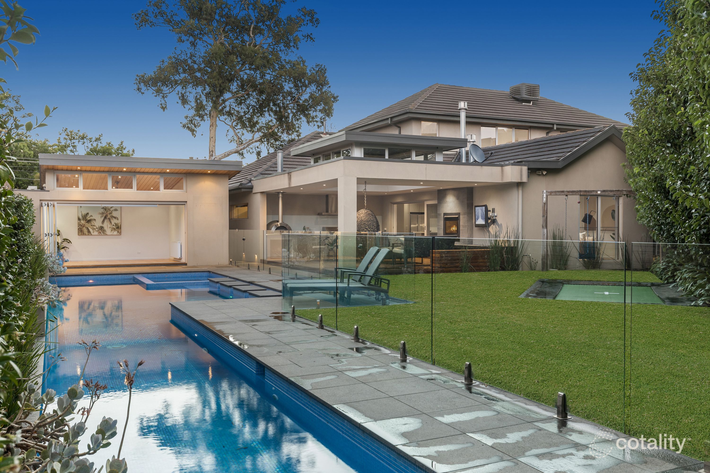 1-3 Locke St, Brighton East, VIC 3187