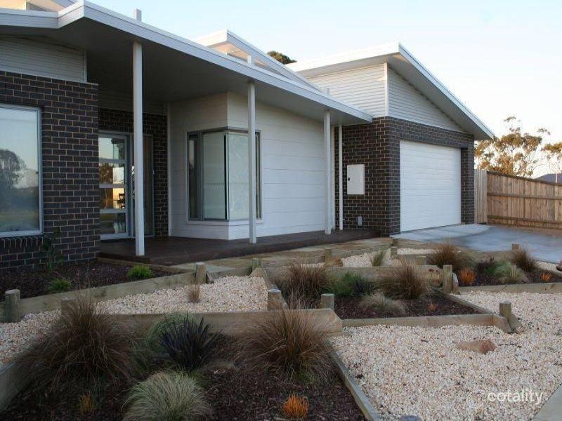 6 Maravito Tce, Eagle Point, VIC 3878