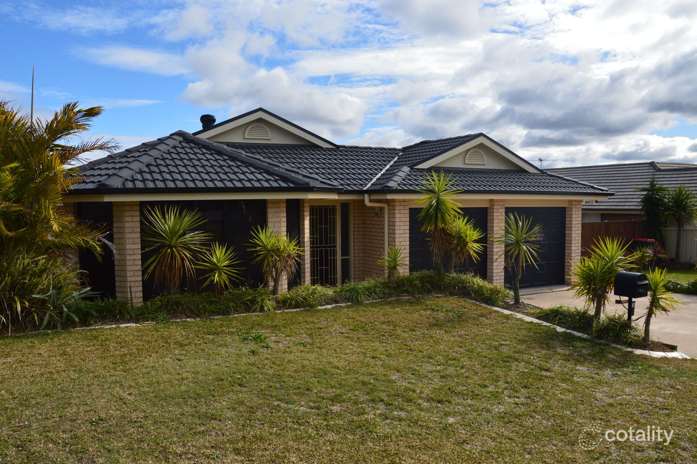 10 Durham Rd, East Branxton, NSW 2335