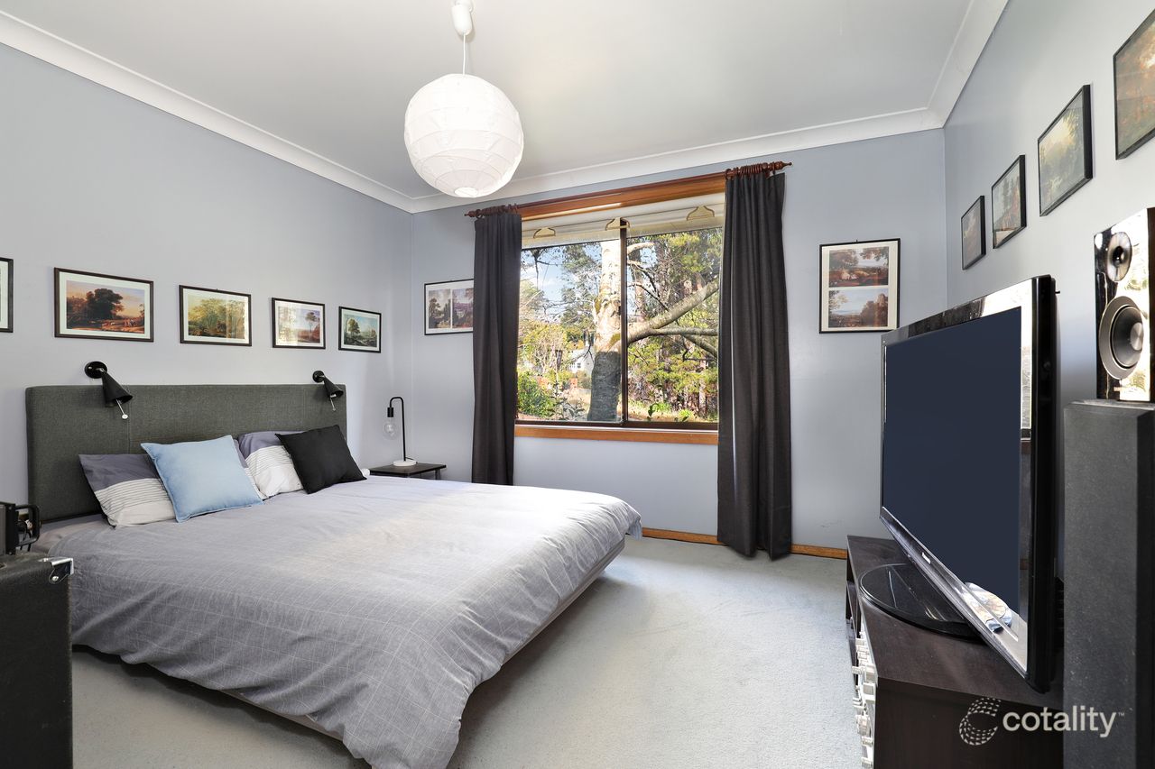 176 Govetts Leap Rd, Blackheath, NSW 2785