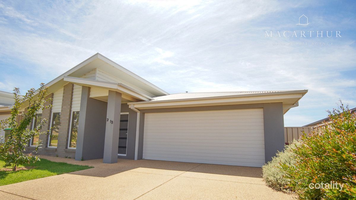 2/13 Cunjegong Loop, Gobbagombalin, NSW 2650