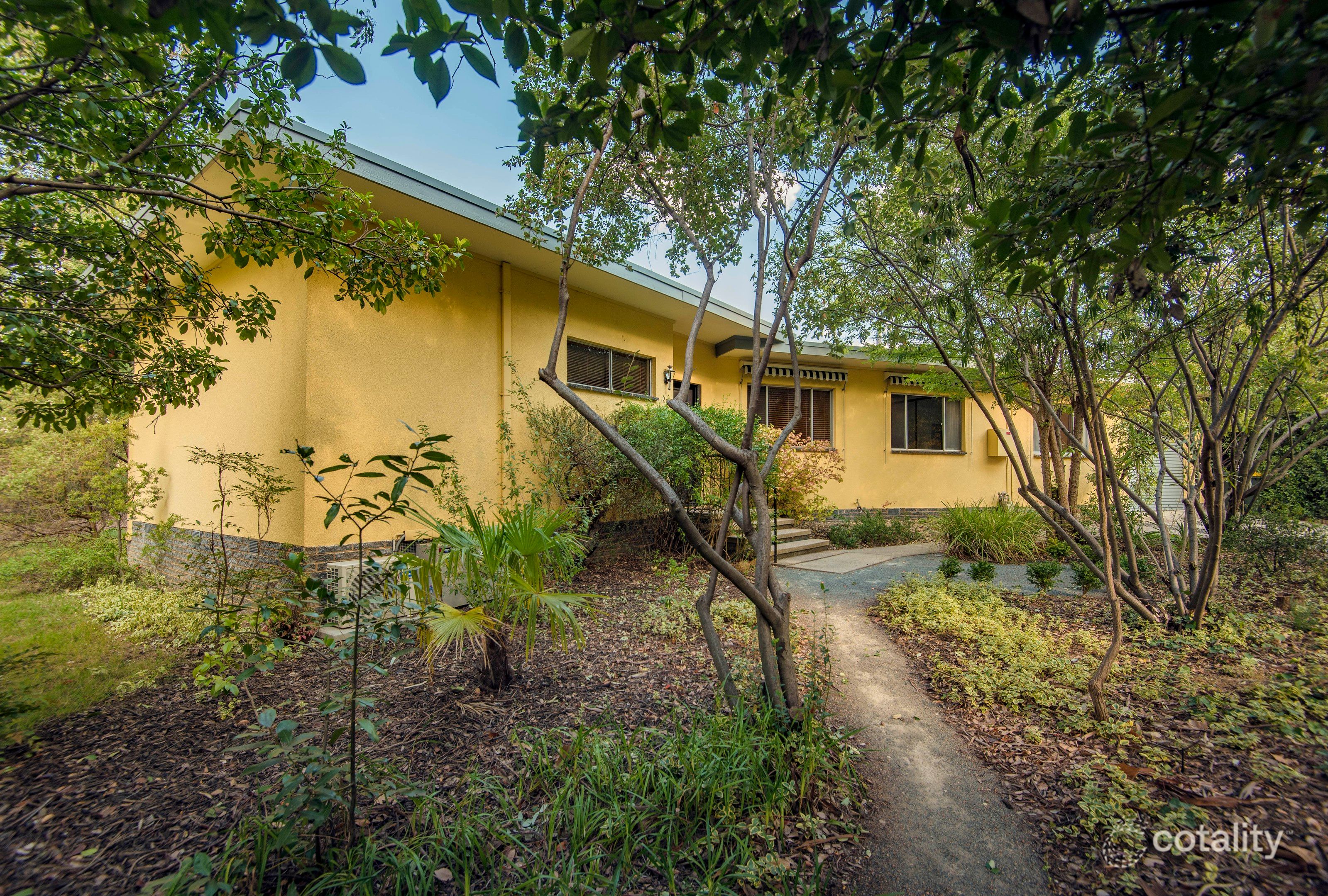 28 Morgan Cres, Curtin, ACT 2605