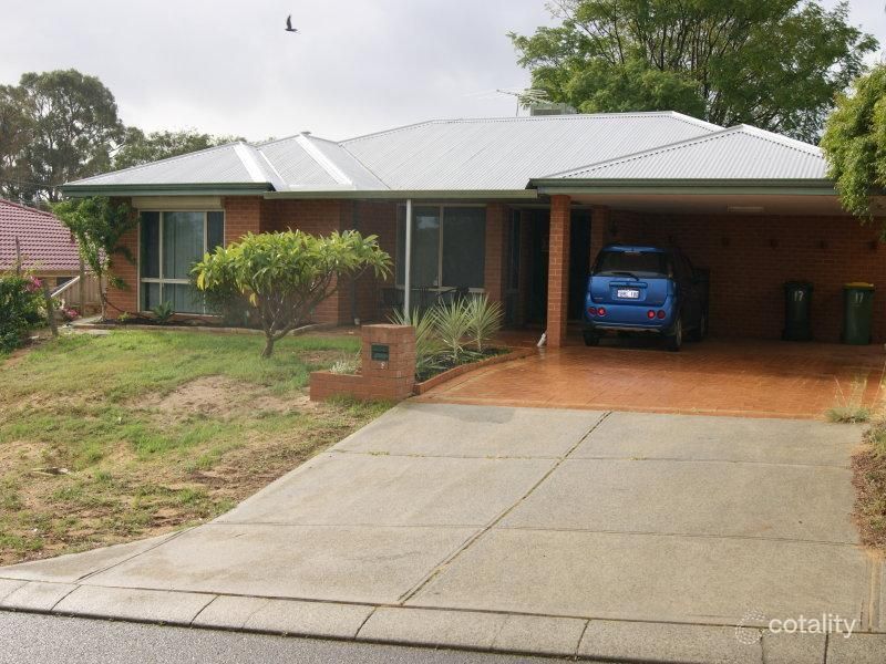 17 Parkway Gdns, Parmelia, WA 6167
