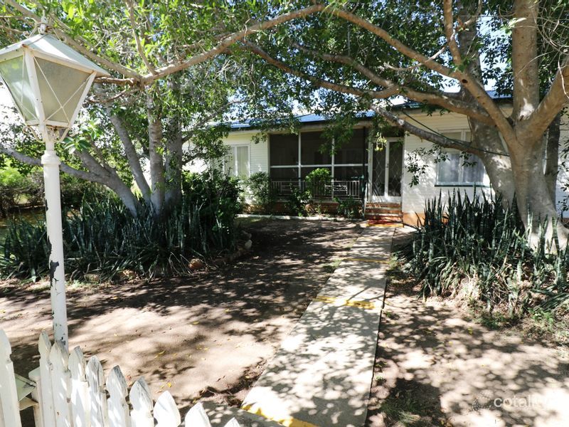 112 Falcon St, Longreach, QLD 4730