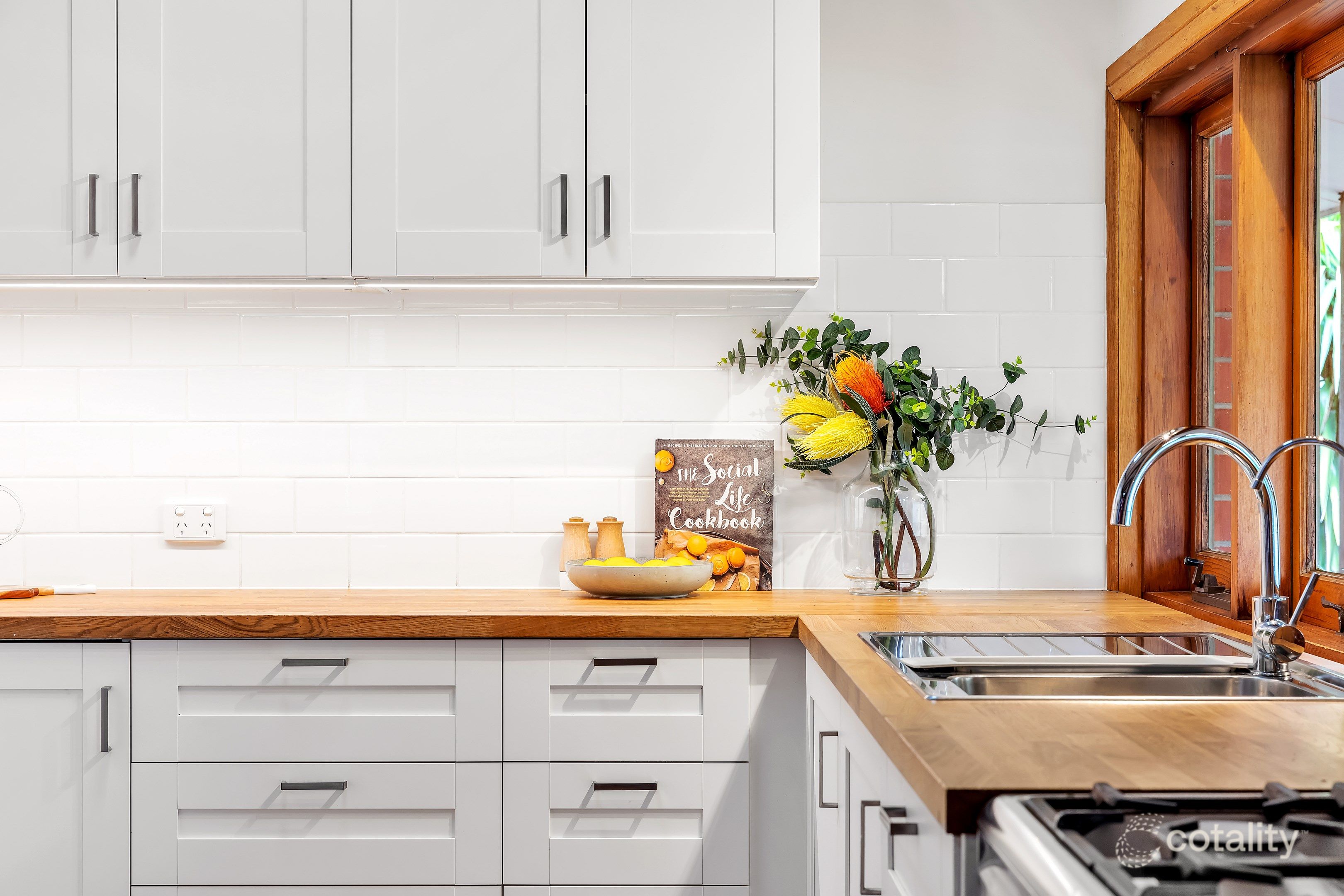 9 Margaret St, Woodside, SA 5244