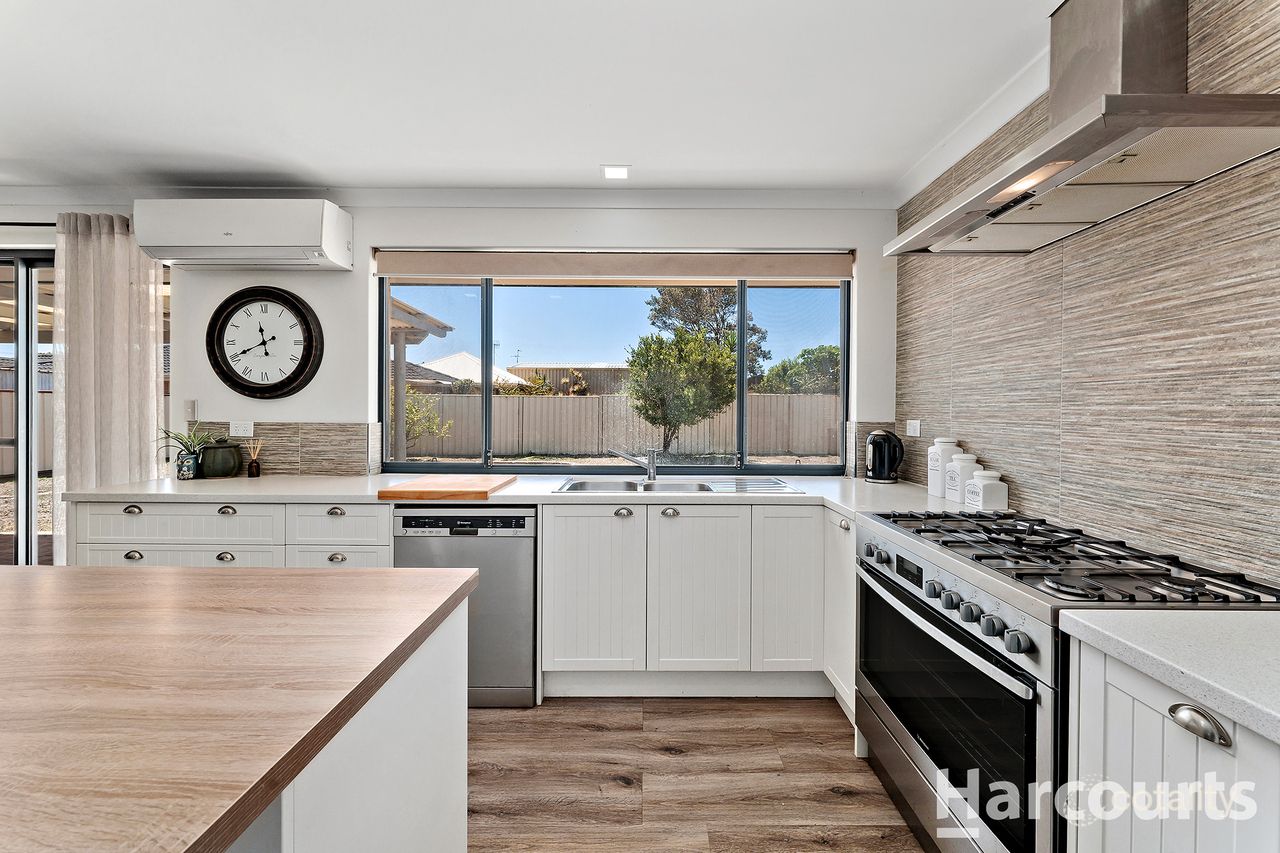 15 Earl St, Wannanup, WA 6210