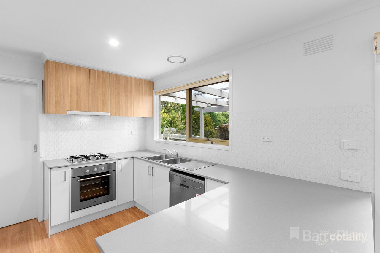 33 Jennings Rd, Bayswater North, VIC 3153