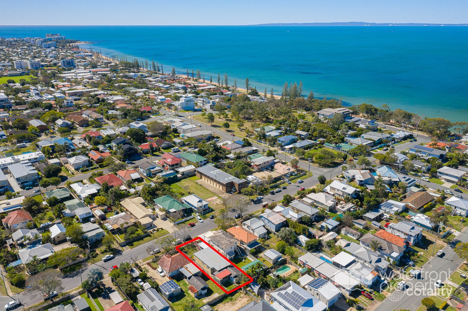 31 Arthur St, Woody Point, QLD 4019
