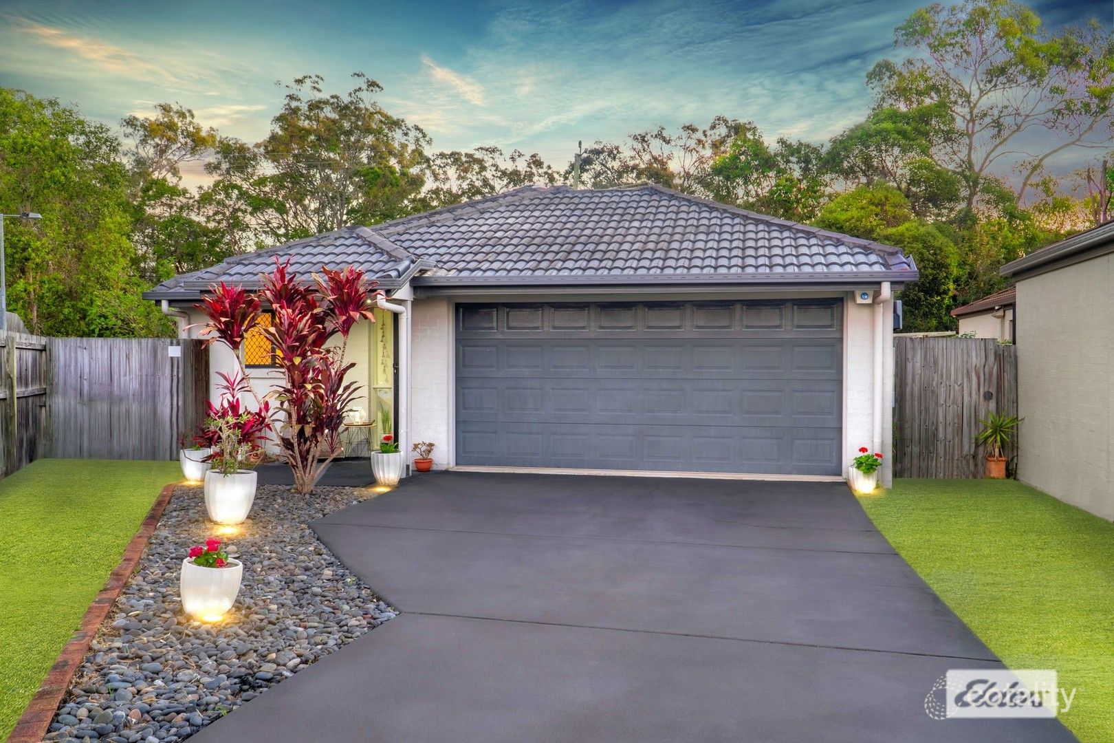 61 Friend St, Wakerley, QLD 4154