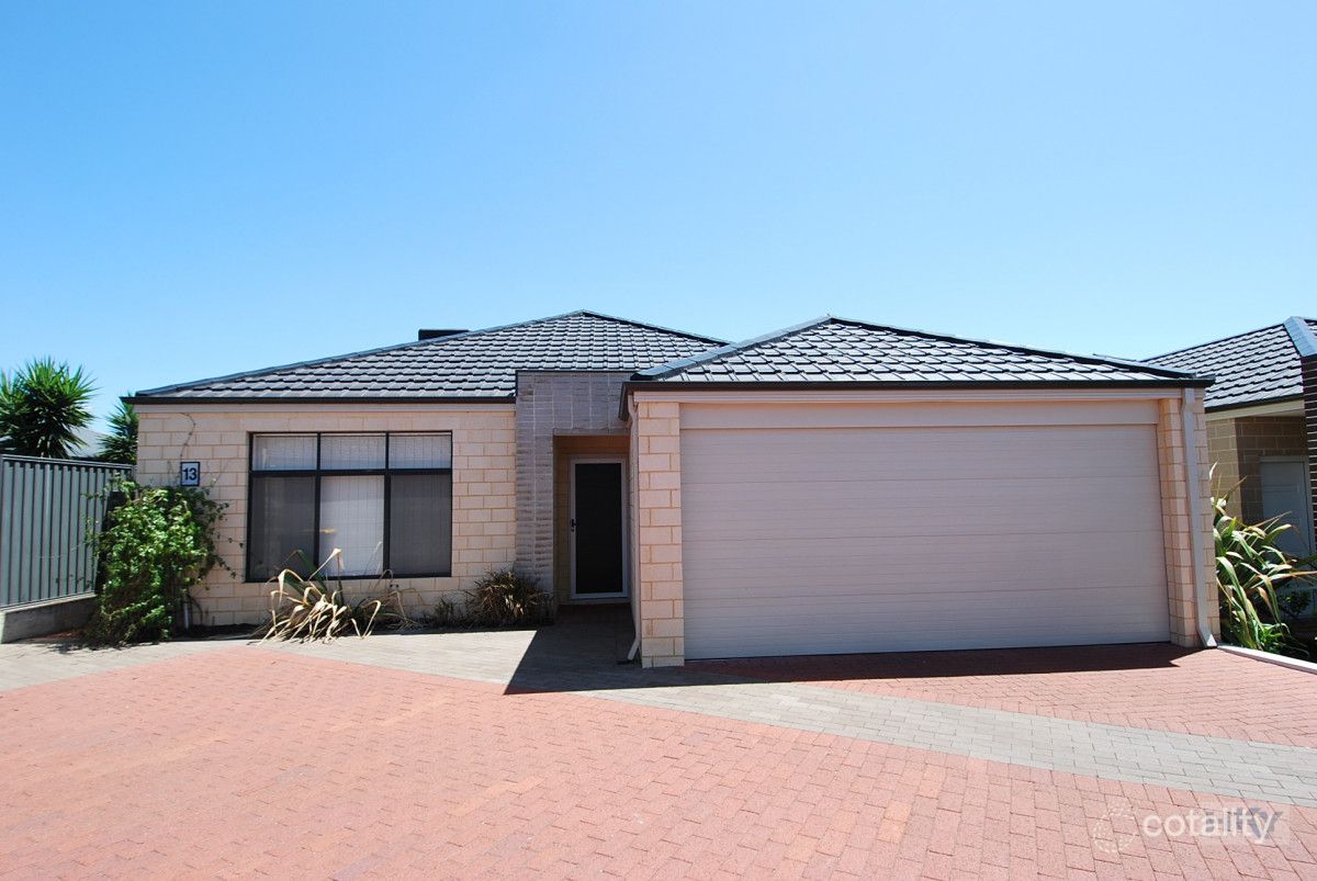 13/10 Cordovan Pkwy, Aveley, WA 6069