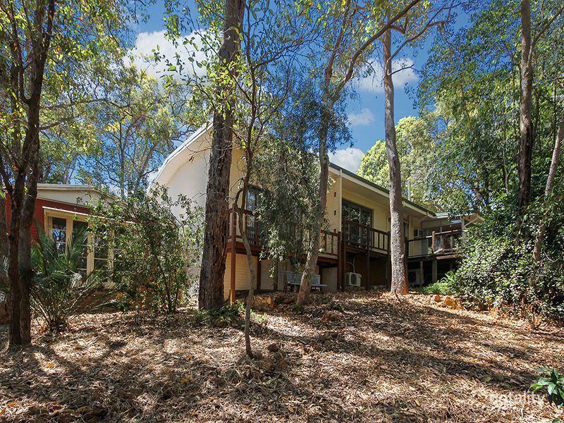 15 Vernallan Way, Lesmurdie, WA 6076