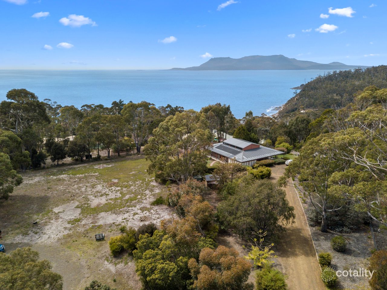 4 Van Leeuwen Cres, Spring Beach, TAS 7190