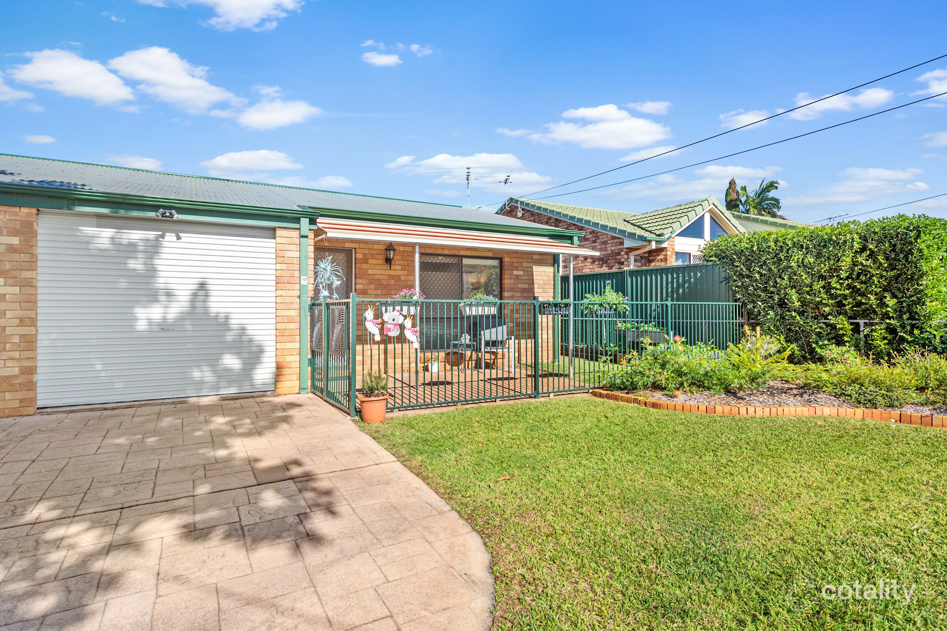 2/13 Dunns Tce, Scarborough, QLD 4020