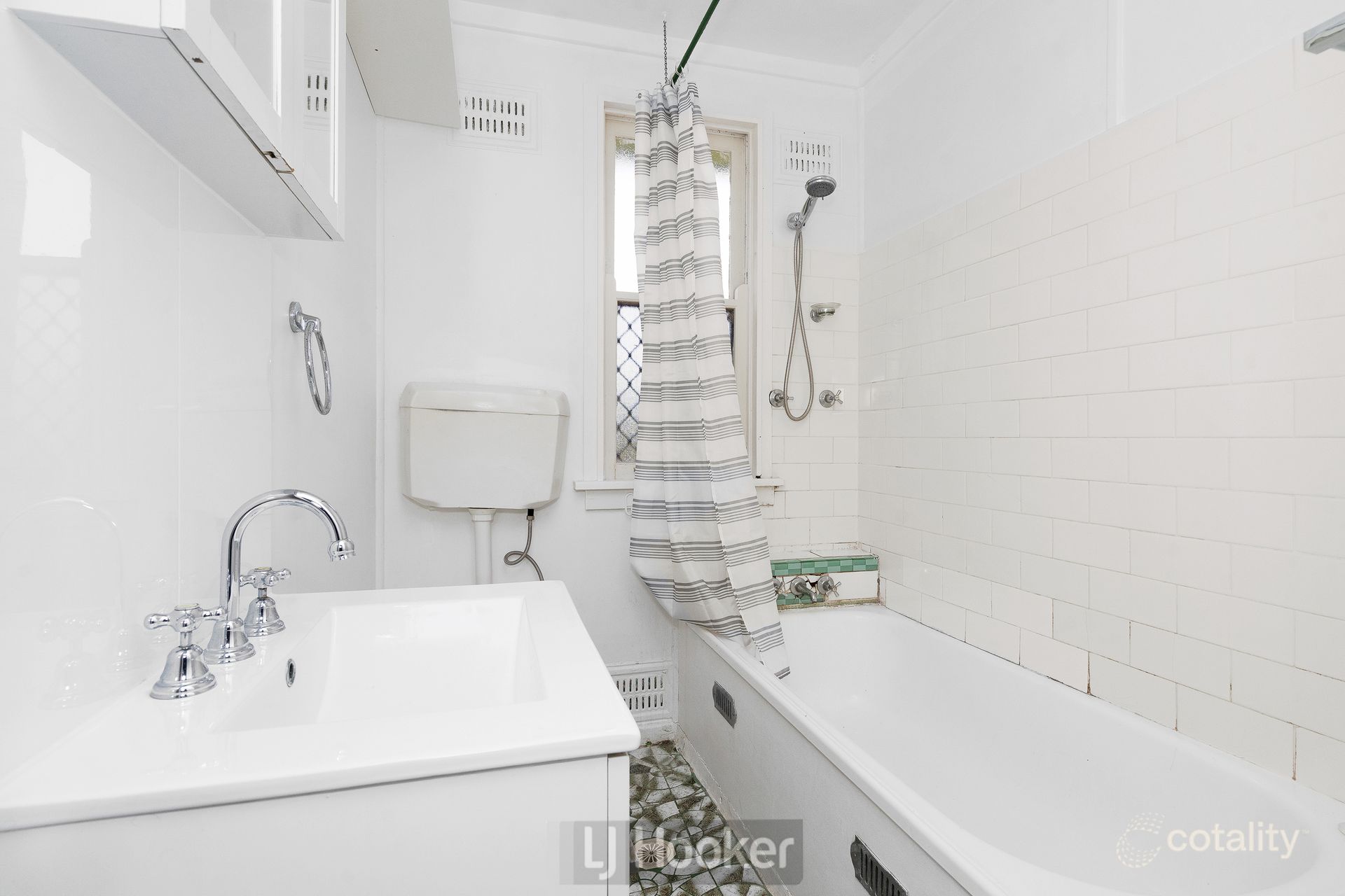 14 Cadaga Rd, Gateshead, NSW 2290