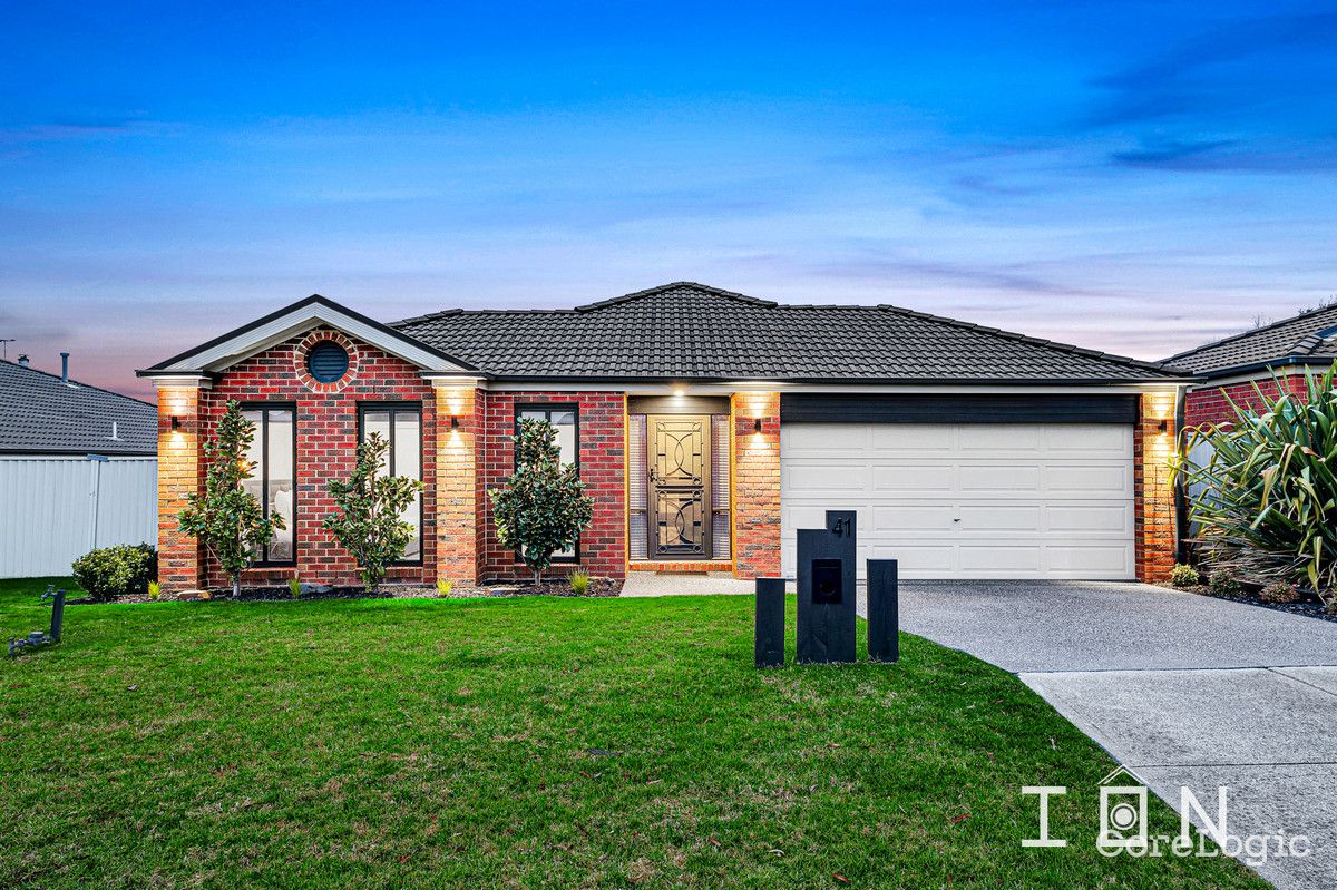 41 Stone Hill Cct, Cranbourne East, VIC 3977