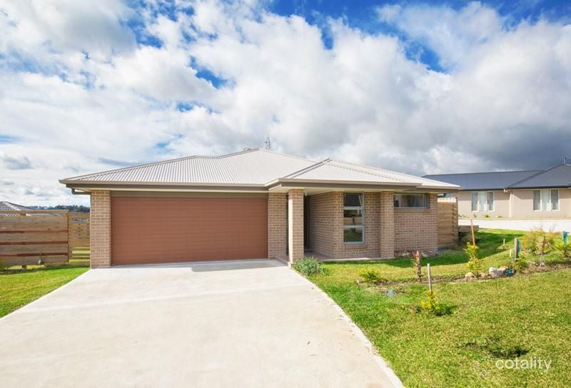 14 Bowerbird Cl, Aberglasslyn, NSW 2320