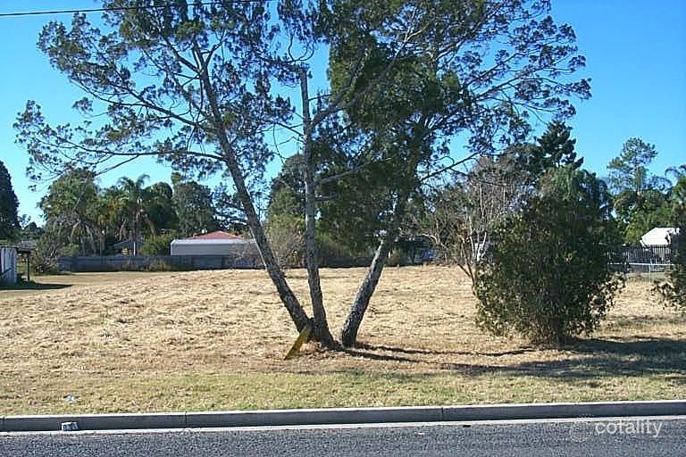 5 Petersen St, Beaudesert, QLD 4285