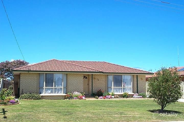 25 Lorenzo Way, Orana, WA 6330