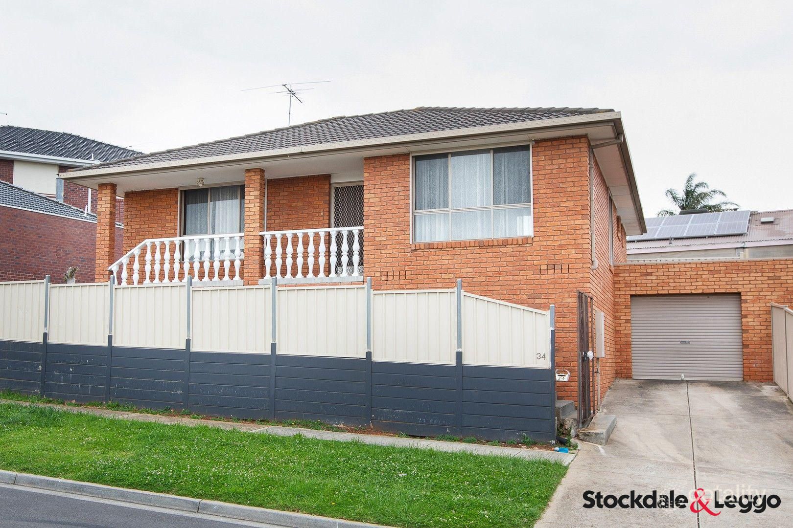 34 Nicholson Cres, Meadow Heights, VIC 3048