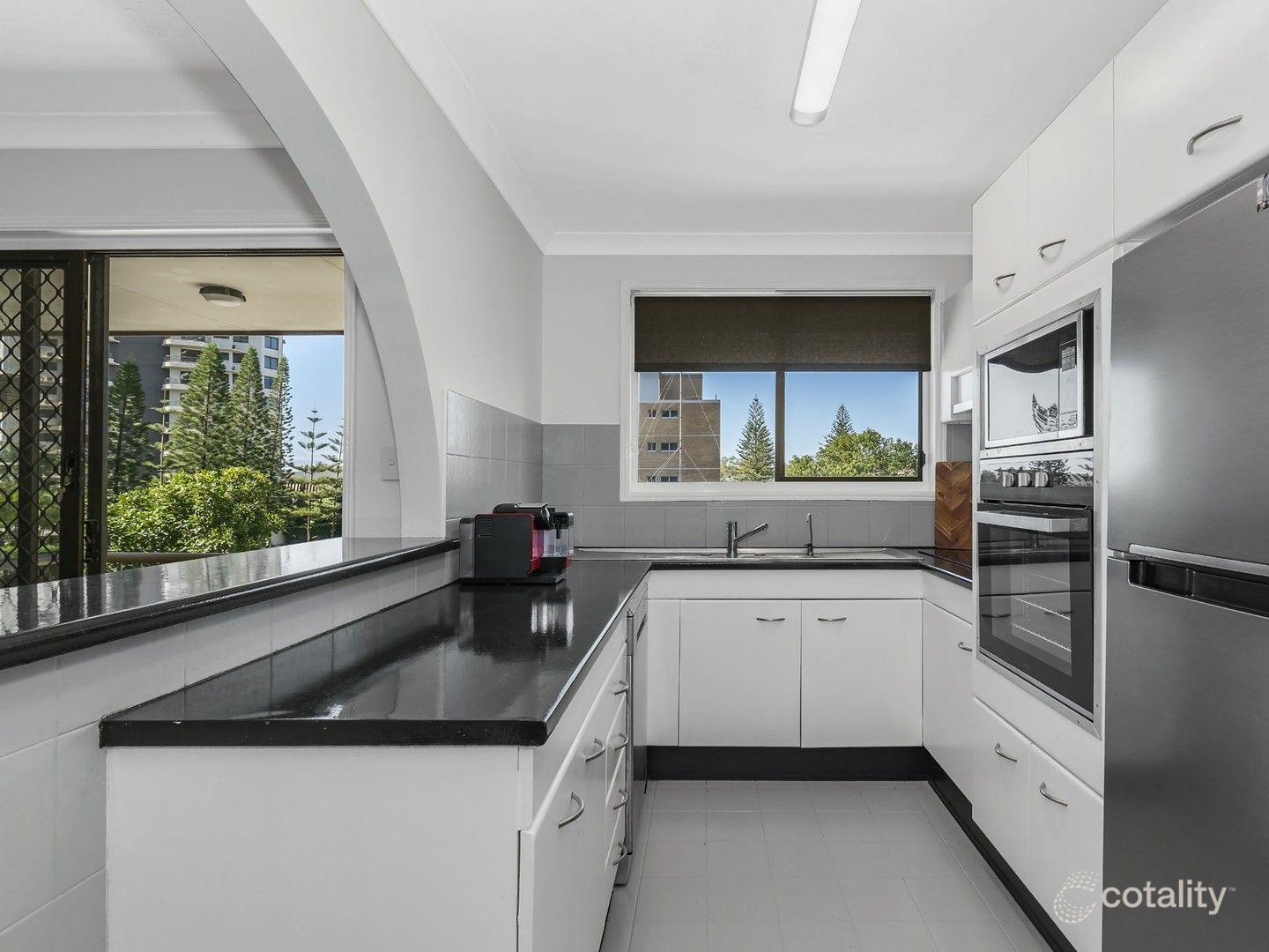 8/10 Elizabeth Ave, Broadbeach, QLD 4218