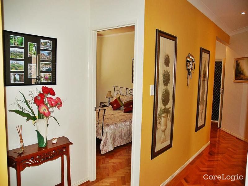 3 Rio Vista Cl, Carindale, QLD 4152