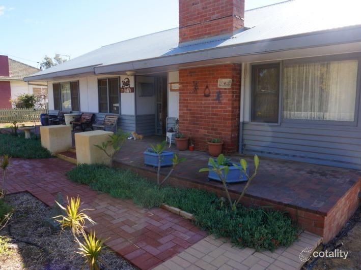 29 Mitchell St, Cunderdin, WA 6407