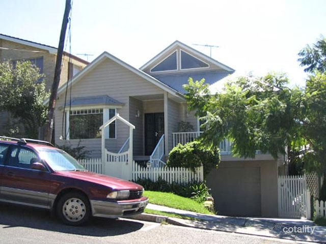 10 Undercliff Rd, Freshwater, NSW 2096