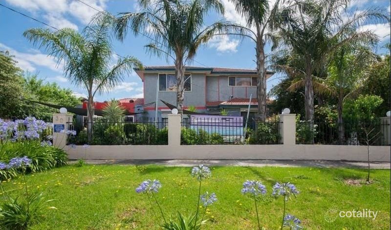30 Melbourne Ave, Glenroy, VIC 3046