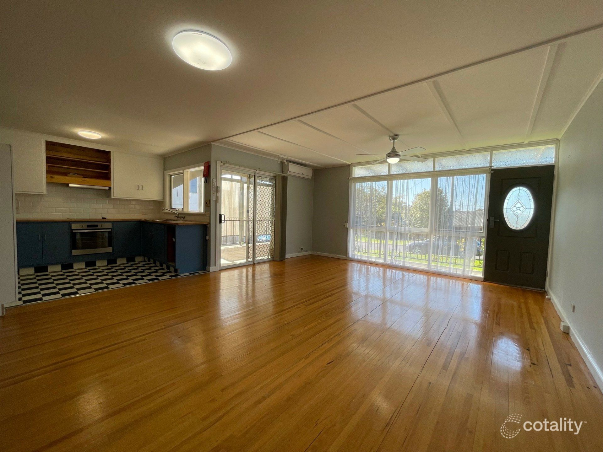 1/24 Mcmillan Gr, Paynesville, VIC 3880