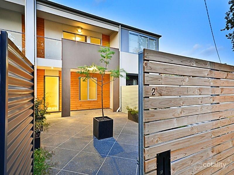 2/92 Ballarat Rd, Maidstone, VIC 3012